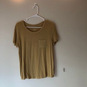 Mustard colored tee